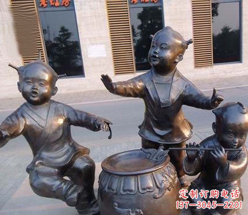 漳州吹笛子跳舞的儿童铜雕