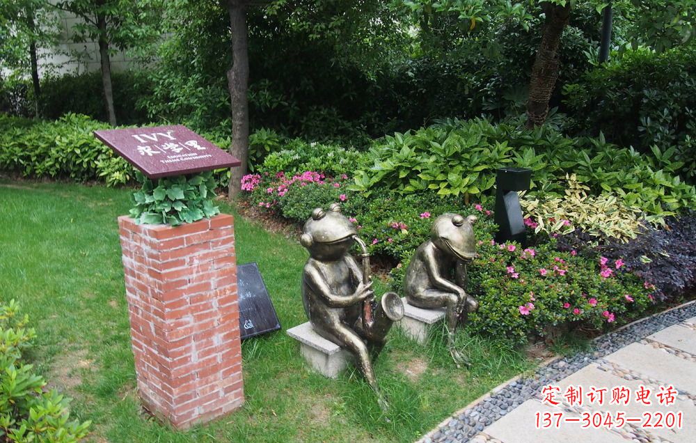 漳州青蛙雕塑传承萨克斯文化的艺术精品