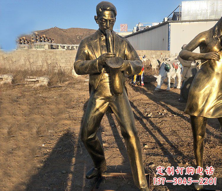 漳州铜雕萨克斯风音乐人物