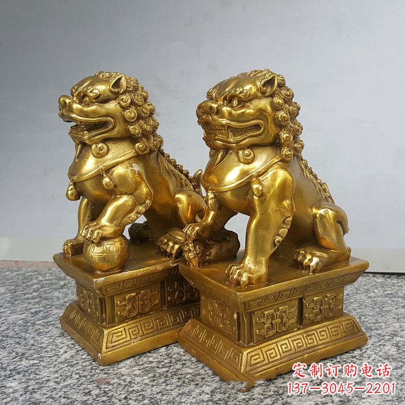 漳州纯铜狮子雕塑,象征着中国历史文化