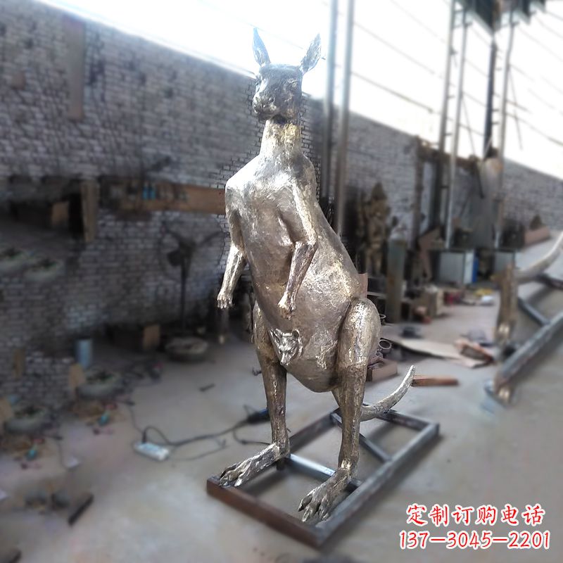漳州纯铜铸造的袋鼠雕塑