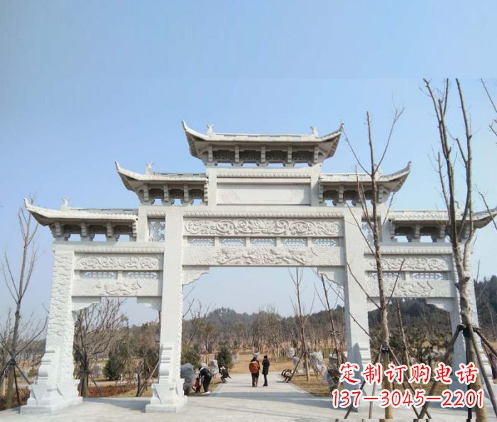 漳州“村口三门石雕牌楼”——悠久历史的见证