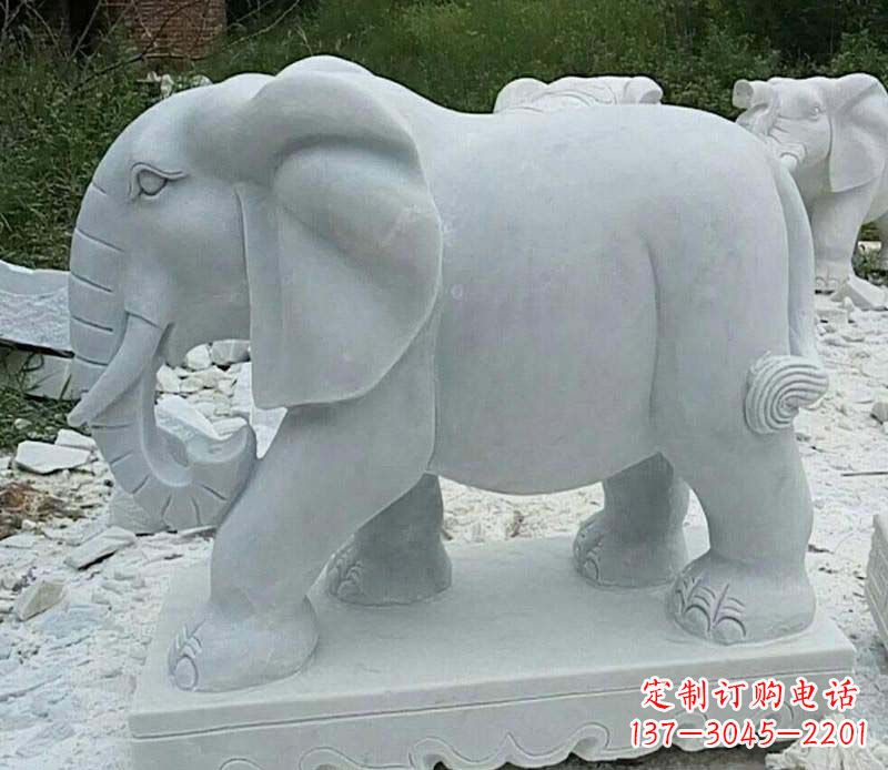 漳州精雕细琢的大理石大象雕塑