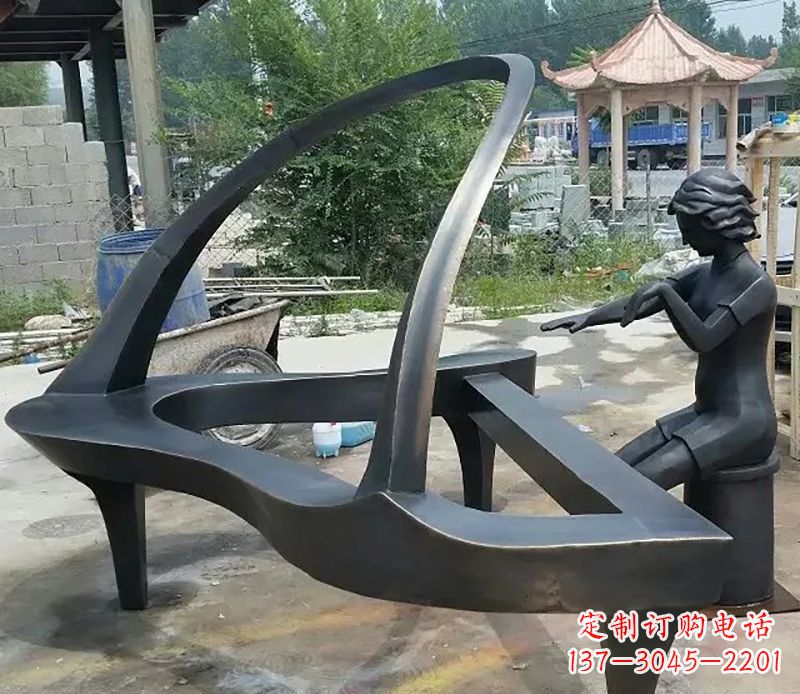 漳州钢琴抽象铜雕