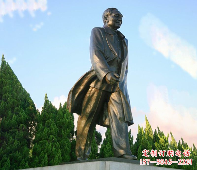漳州邓小平广场伟人铜雕