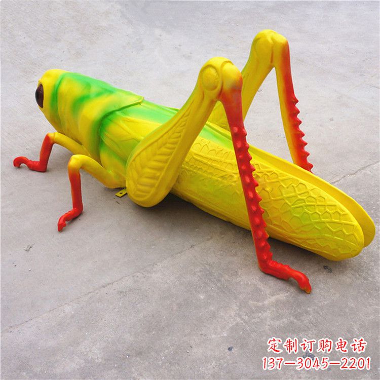 漳州仿真蝗虫玻璃钢蚂蚱雕塑