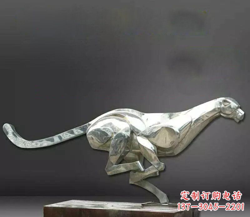 漳州公园不锈钢奔跑的豹子动物雕塑