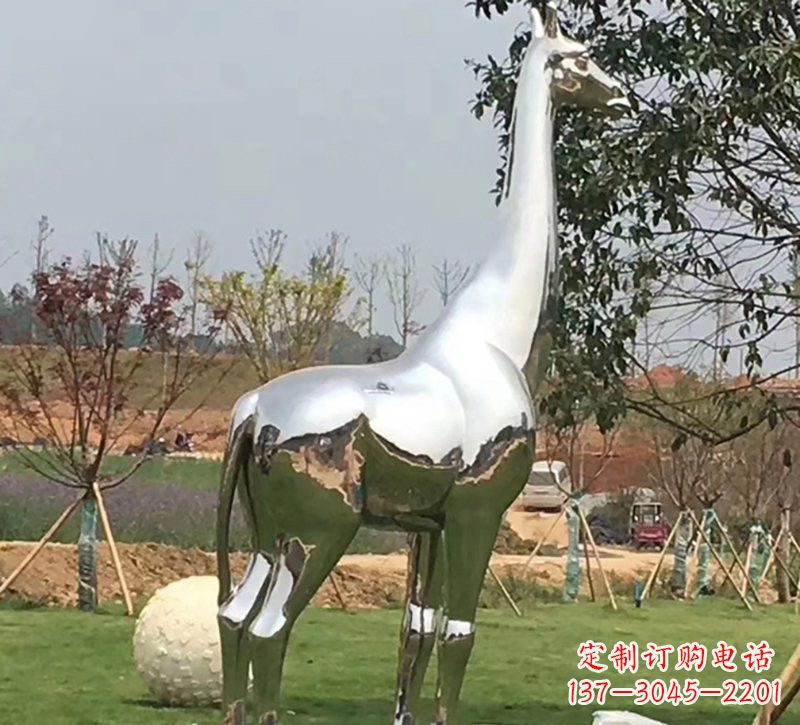 漳州公园不锈钢长颈鹿雕塑