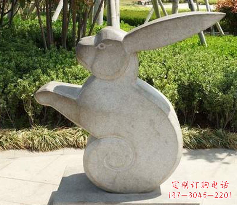 漳州公园兔子雕塑,营造可爱的氛围