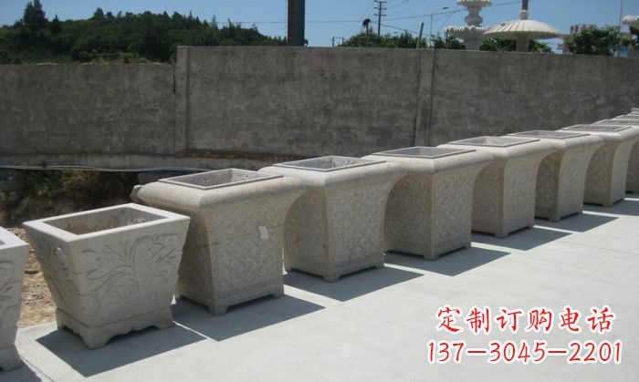 漳州大理石花盆石雕 – 在公园展现精美自然风貌