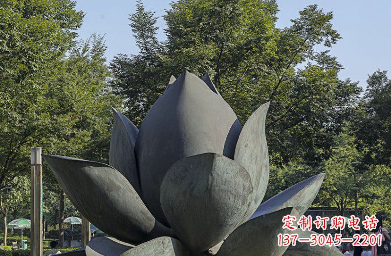 漳州公园莲花景观铜雕