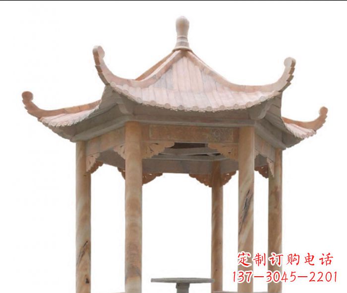 漳州美丽而优雅的公园晚霞红六角石凉亭雕塑