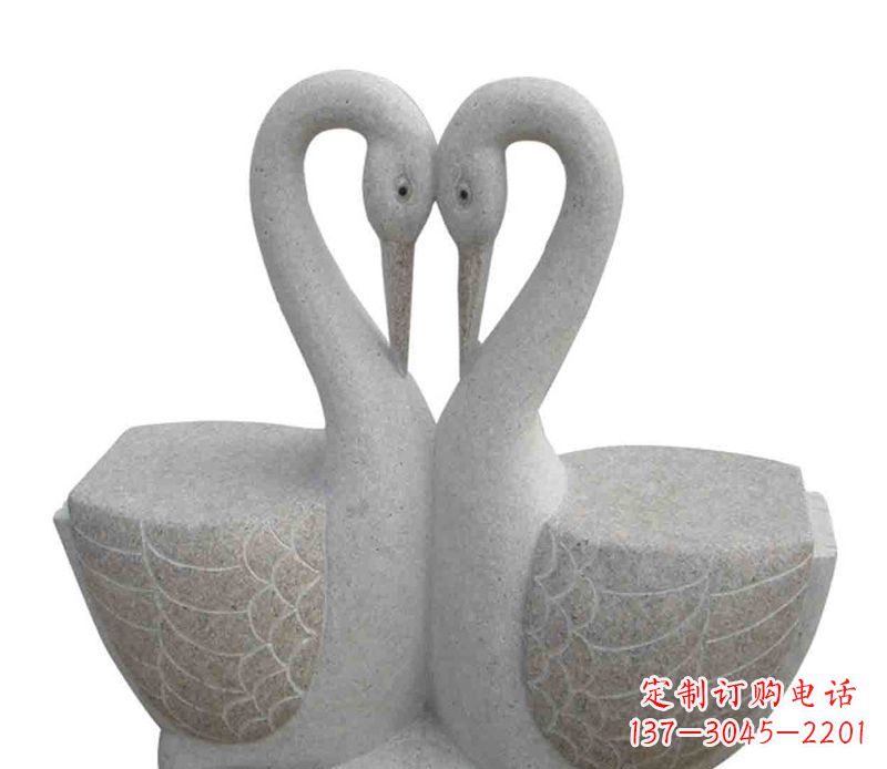 漳州公园一对天鹅石雕