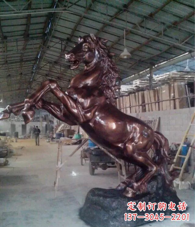 漳州中领雕塑出品:铜雕正面奔马