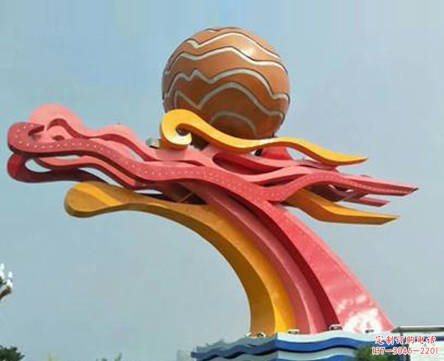 漳州广场彩色不锈钢龙头雕塑