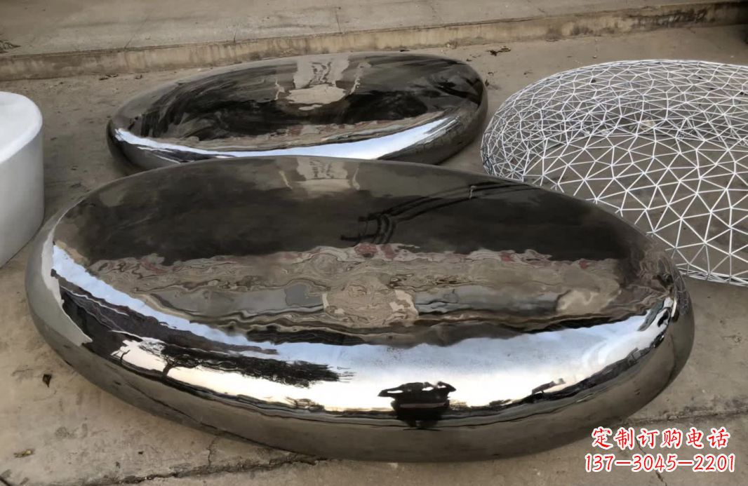 漳州享受艺术的魅力,请选择中领雕塑的镜面不锈钢鹅卵石雕塑