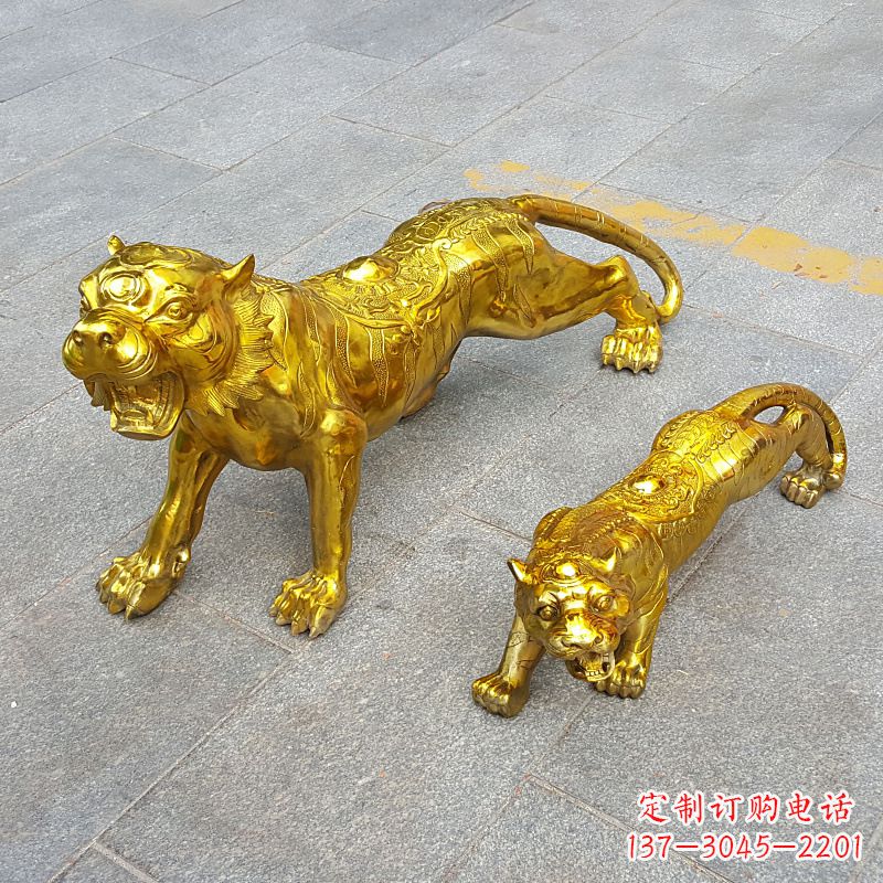 漳州鎏金老虎，铜雕工艺精美