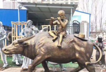 漳州专为儿童量身定制的牧童骑在牛背吹笛铜雕