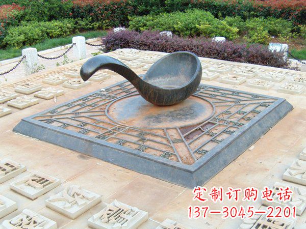 漳州青铜司南指南针:体现传统文化的精致雕塑