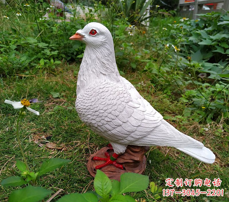 漳州为和平献芳礼：精美少女与和平鸽雕塑
