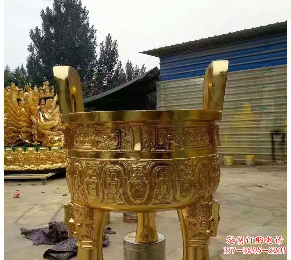 漳州寺庙三足圆形香炉铜雕