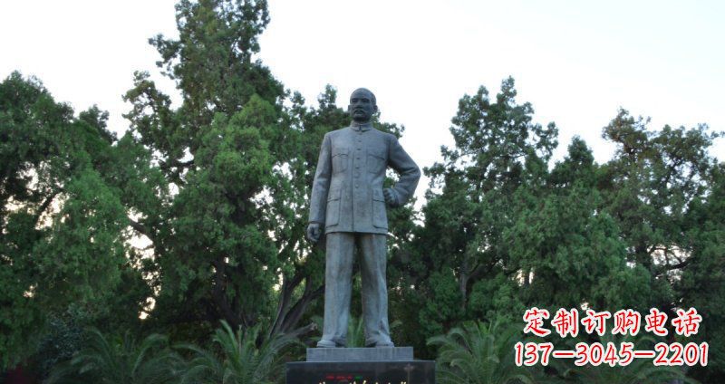 漳州孙近代名人铜雕_1