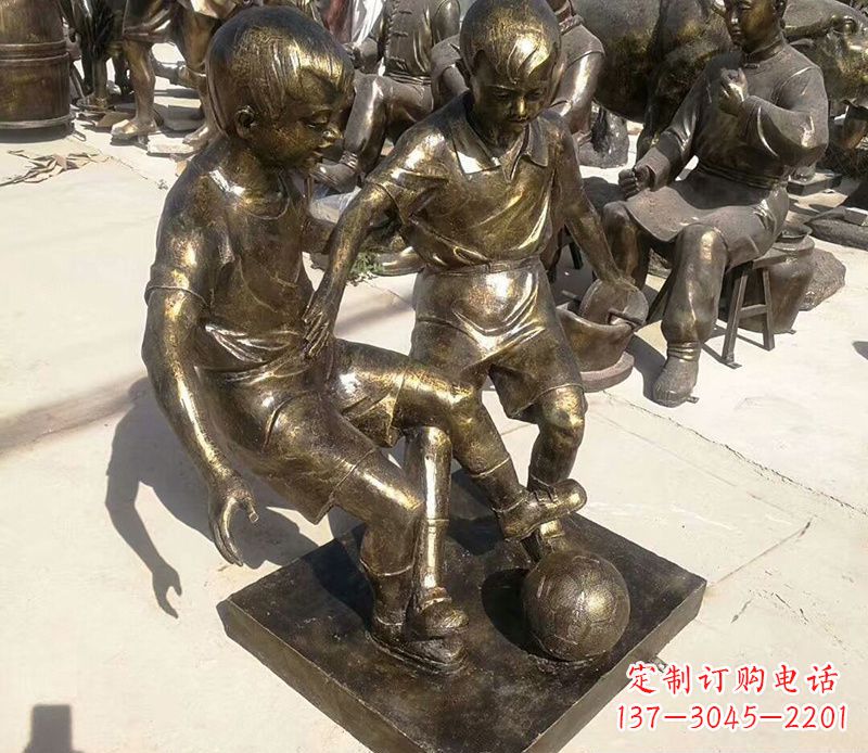 漳州踢足球的儿童铜雕