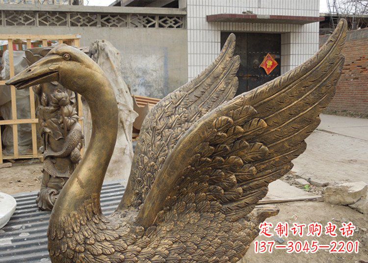 漳州天鹅黄铜动物铜雕