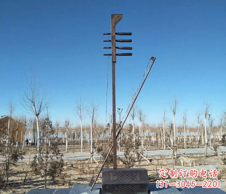 漳州铜雕二胡景观雕塑