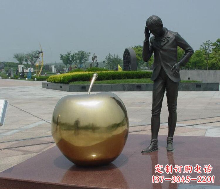 漳州铜雕西方人物和苹果