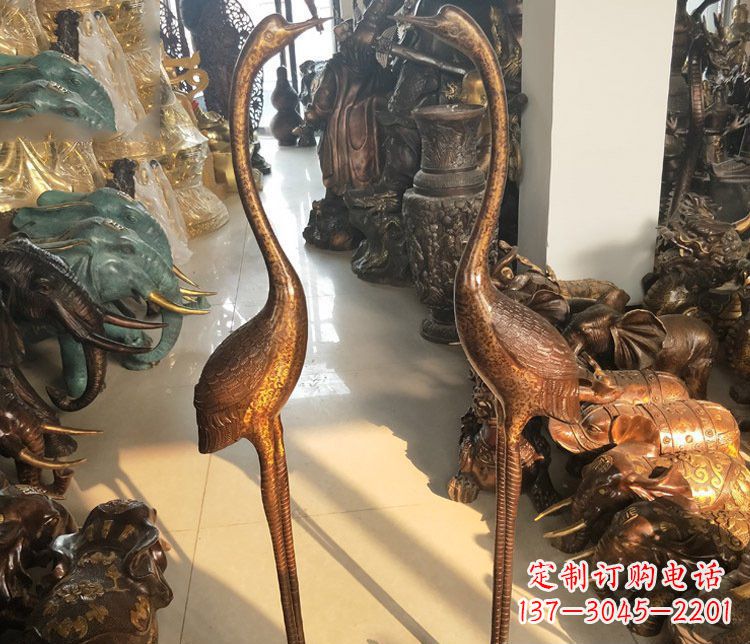 漳州铜雕仙鹤踩龟雕塑摆件
