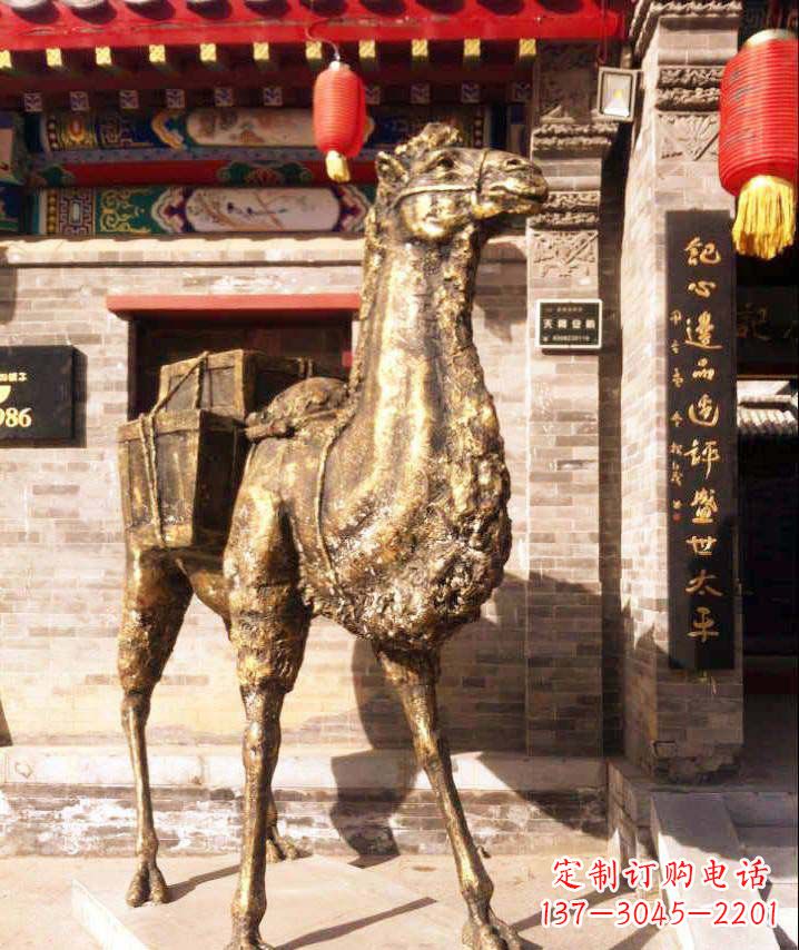 漳州驮行李的骆驼动物铜雕