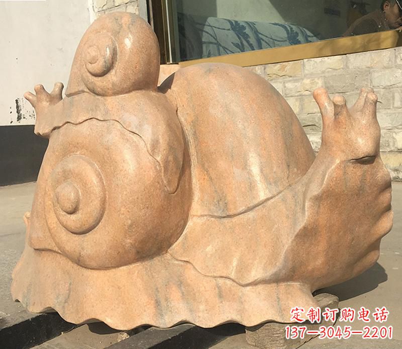漳州晚霞红大型蜗牛母子雕塑