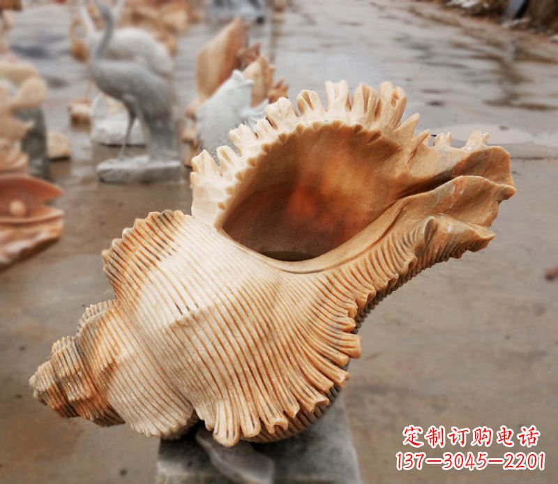 漳州晚霞红海螺石雕广场景观雕塑