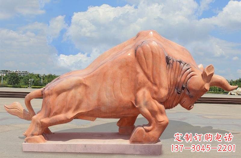 漳州晚霞红拓荒牛石雕
