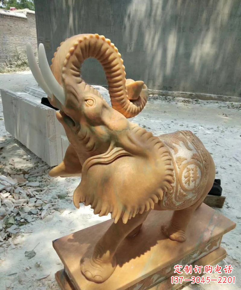 漳州晚霞红小象雕塑