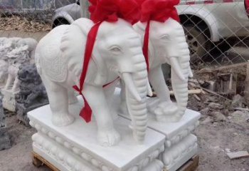 漳州元宝驾驭的大象雕塑艺术