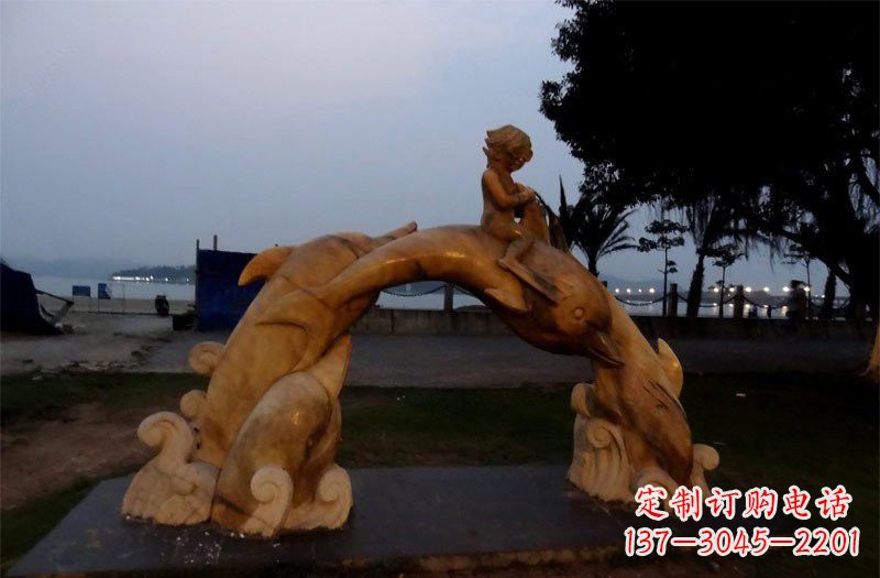 漳州西方儿童骑海豚石雕