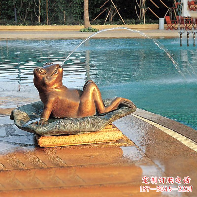 漳州园林水景池塘游泳馆喷水青蛙铜雕塑