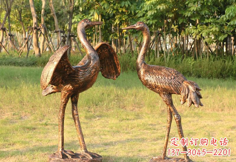 漳州展翅仙鹤铜雕